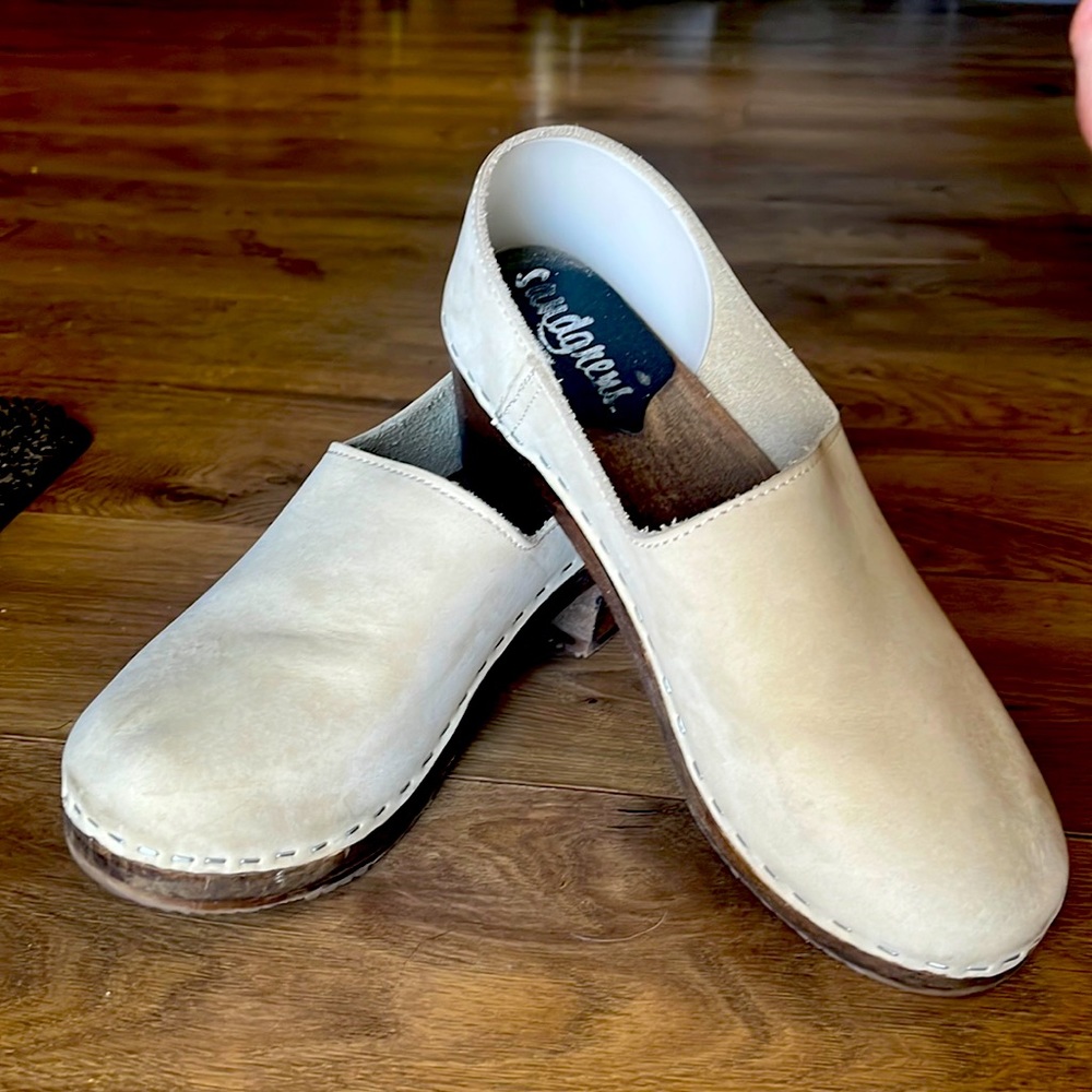 Sandgrens Clogs - image 1